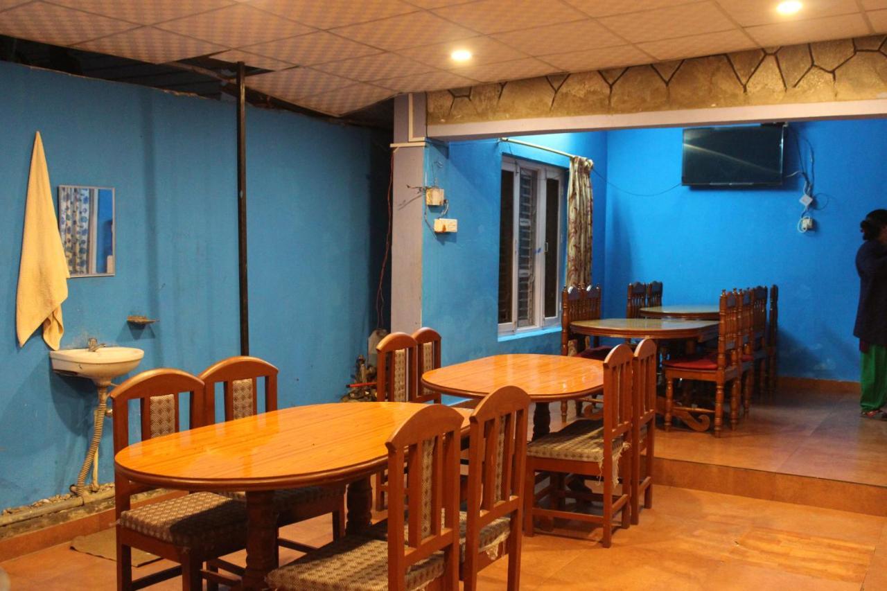 Hotel Snow Leopard โพคารา ภายนอก รูปภาพ