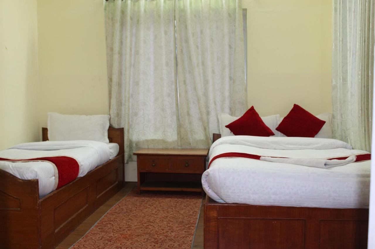 Hotel Snow Leopard โพคารา ภายนอก รูปภาพ