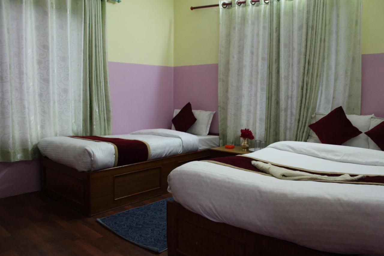 Hotel Snow Leopard โพคารา ภายนอก รูปภาพ